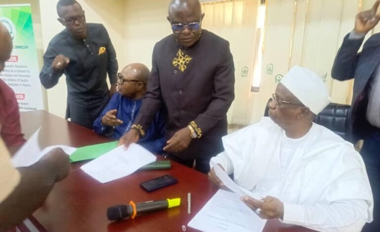 BREAKING: Nigerian government signs renegotiated agreement with SSANU, NASU