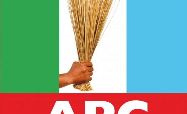 Sokoto APC bans candidates from pasting campaign posters on roundabouts