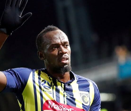 Bolt Signs For Non-League English Football Team